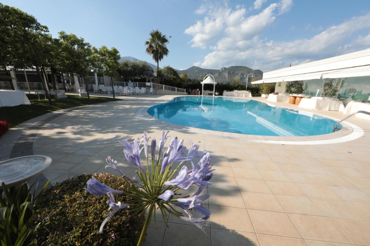 Edra Hotel 4*